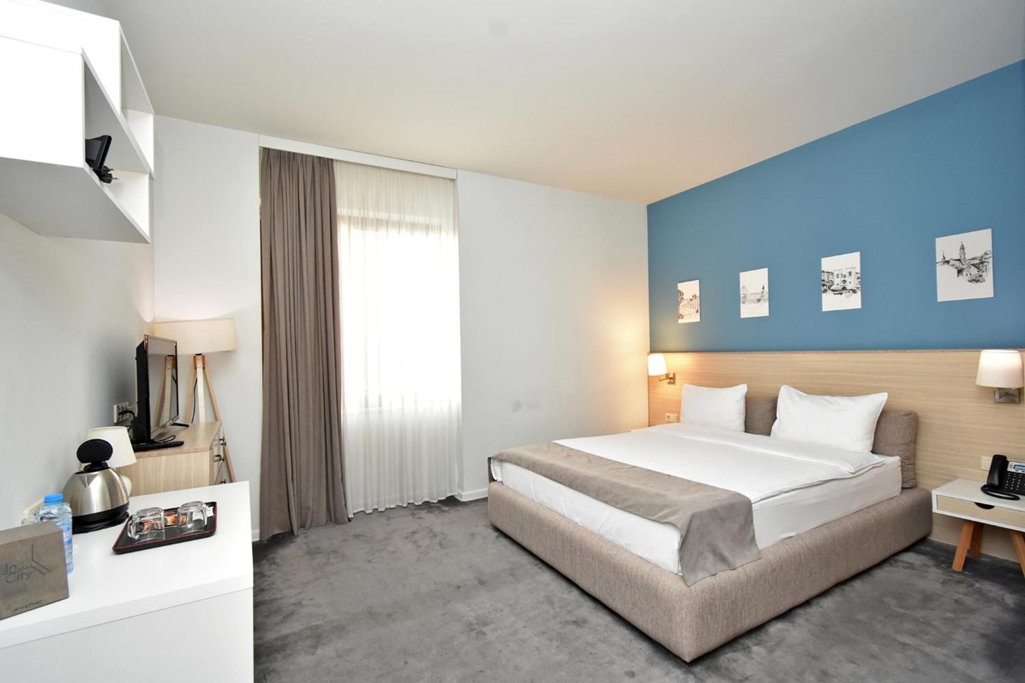 In City Hotel Erivan Exterior foto